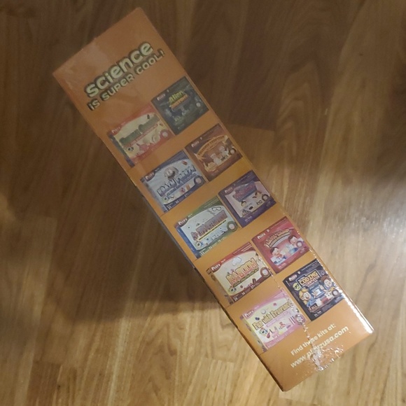 Playz Explosive Kitchen Lab Physics, Chemistry, & Biology Science Experiment Set - Picture 6 of 14